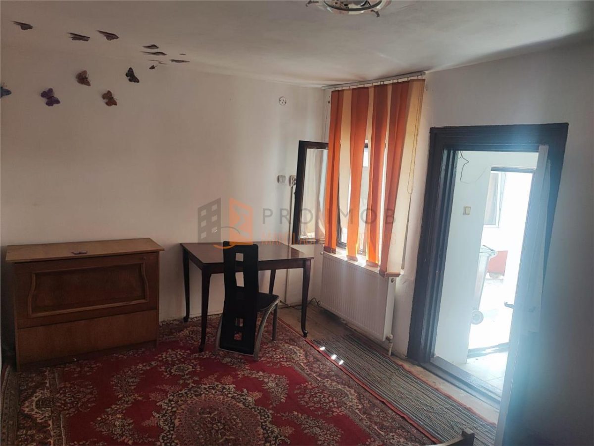 Casa tip parter + mansarda in zona Centru - foto 8