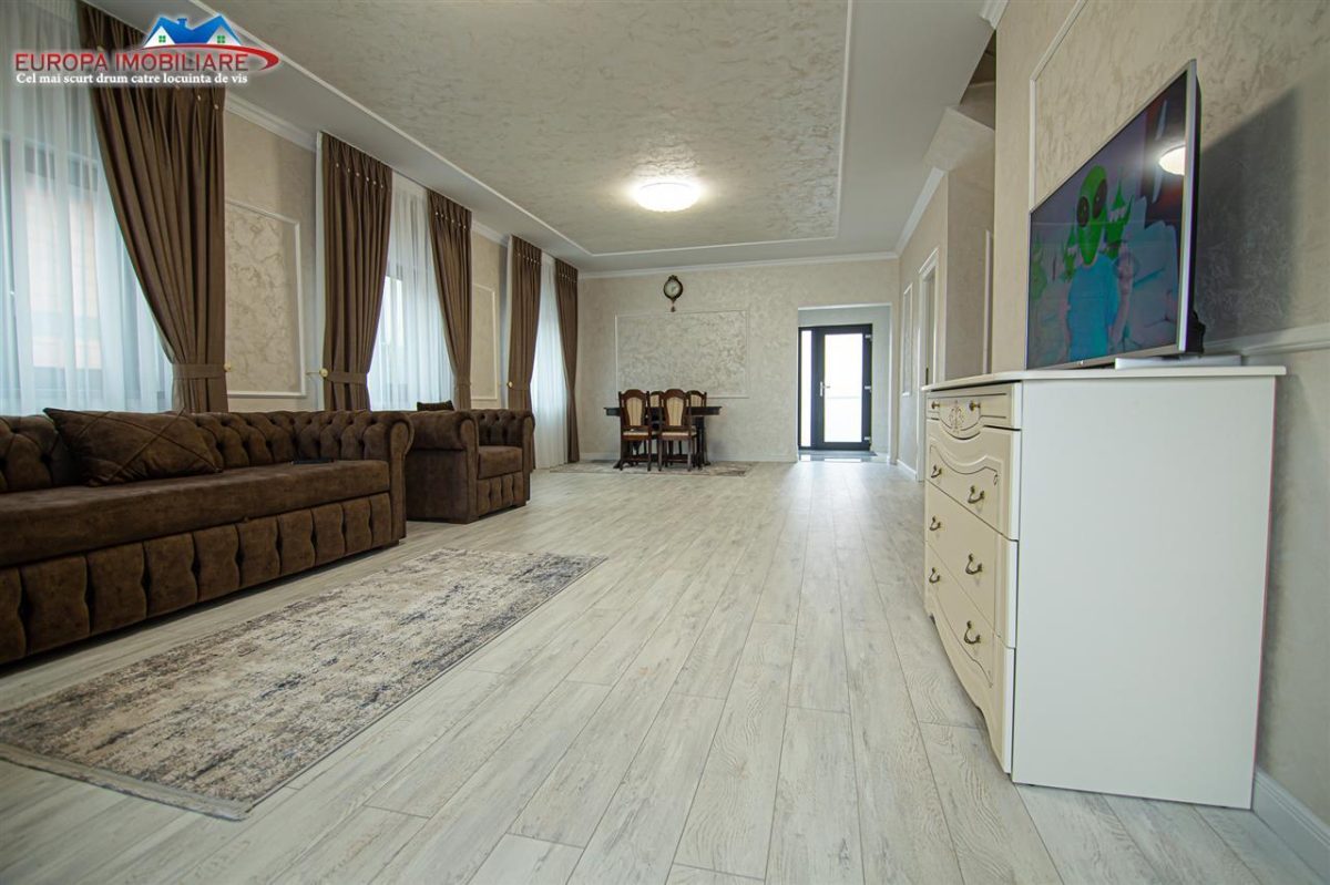 Casa de vanzare constructie noua - 