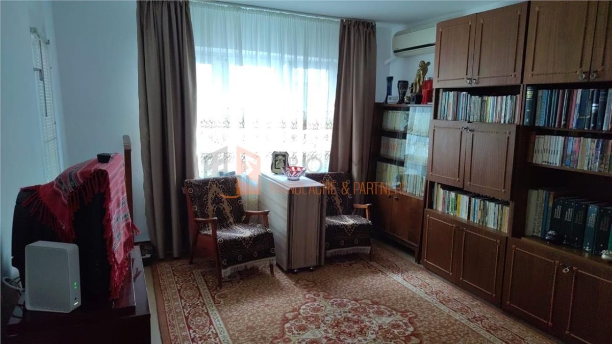 Apartament 3 camere cf 1 decomandat in zona Unirii Sud - 