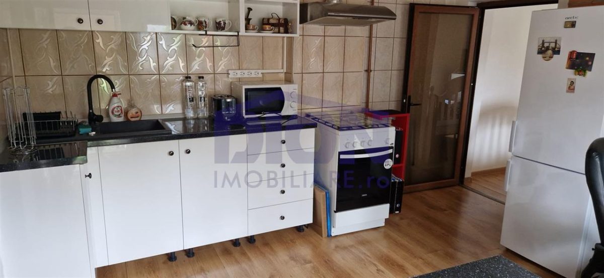 Casa cocheta cu potential, intr- o zona linistita a Chitilei - foto 3