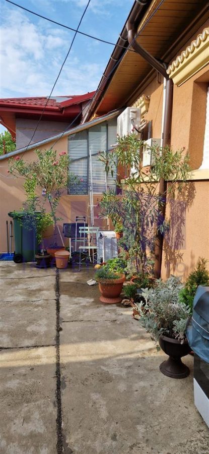 Casa cocheta cu potential, intr- o zona linistita a Chitilei - foto 22