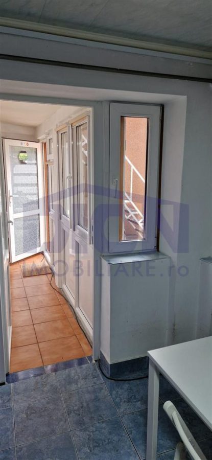 Casa cocheta cu potential, intr- o zona linistita a Chitilei - foto 9