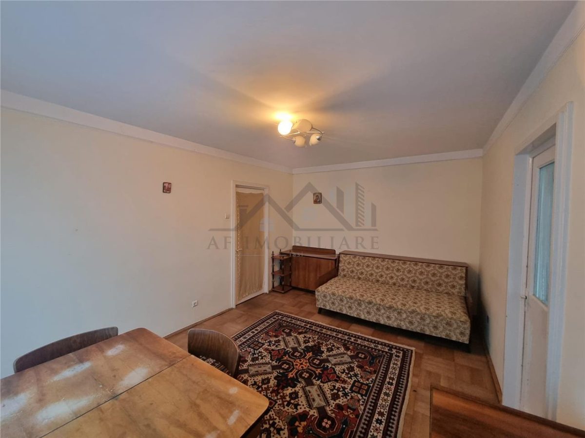 Apartament cu 2 camere Podu Ros - foto 2