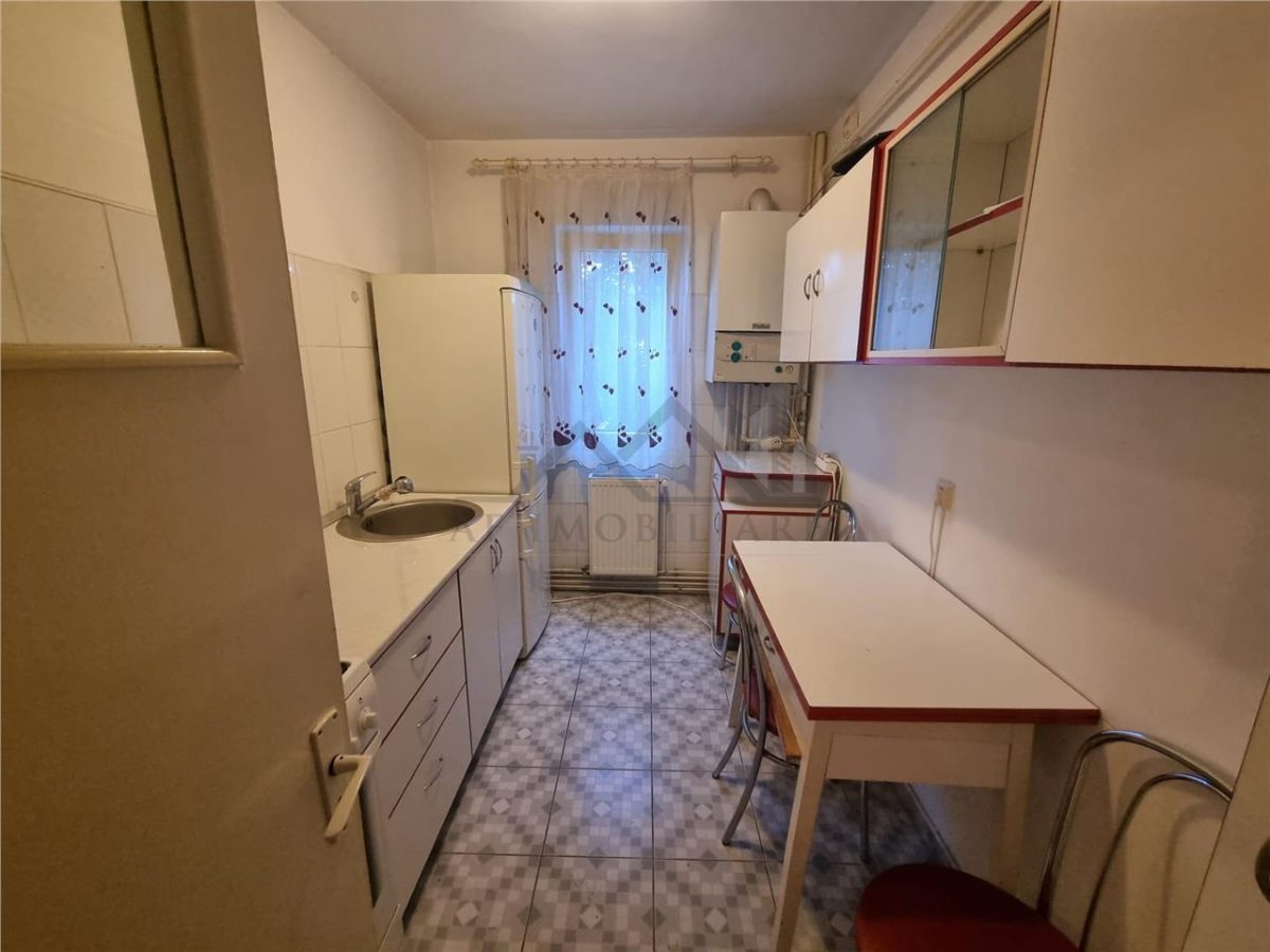 Apartament cu 2 camere Podu Ros - foto 5