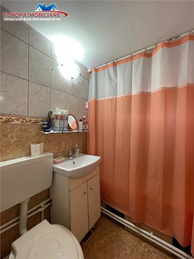 Casa de vanzare zona E3-Tulcea - foto 7