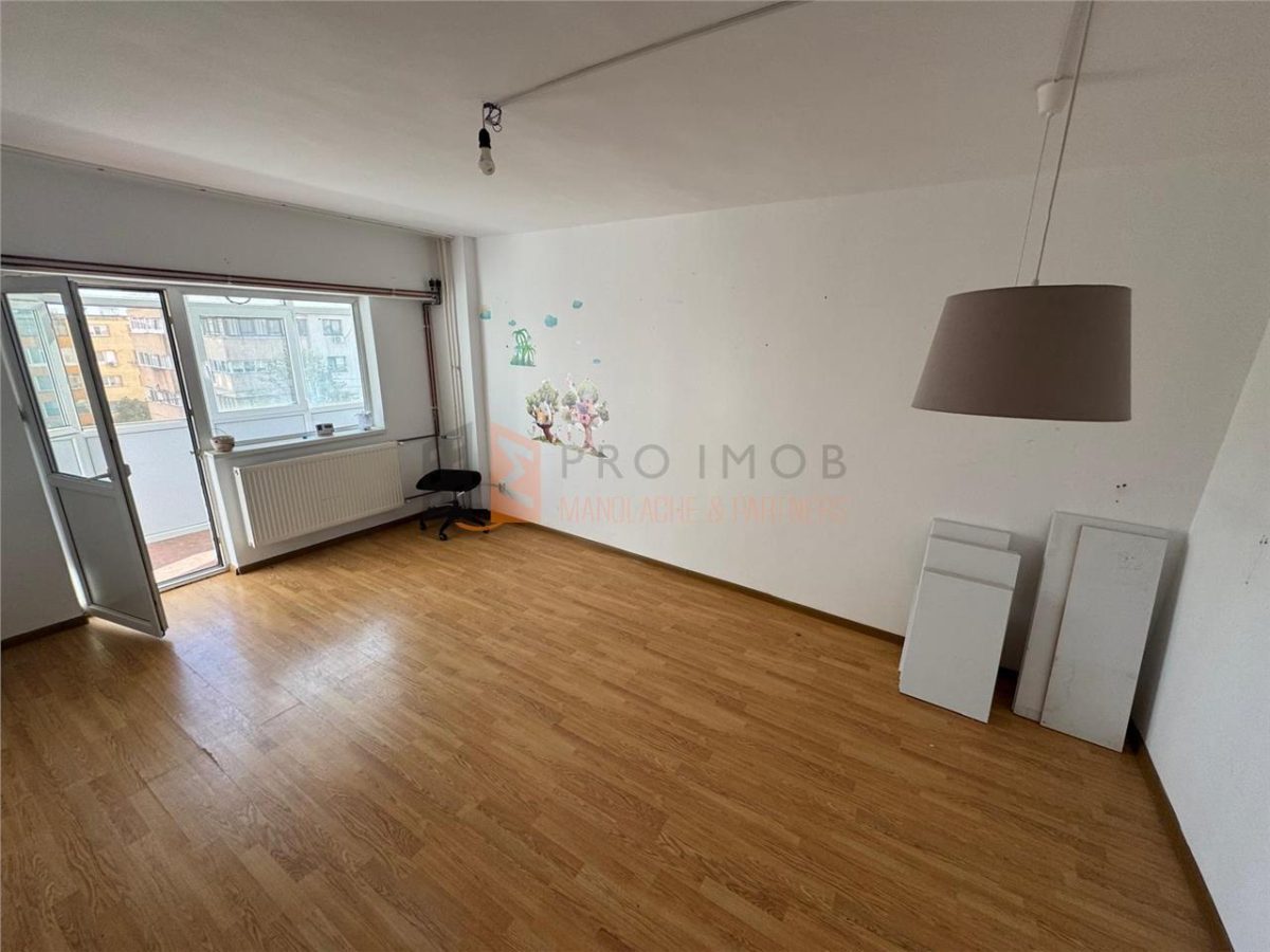 Apartament 3 camere cf 1 decomandat zona Unirii Sud - 