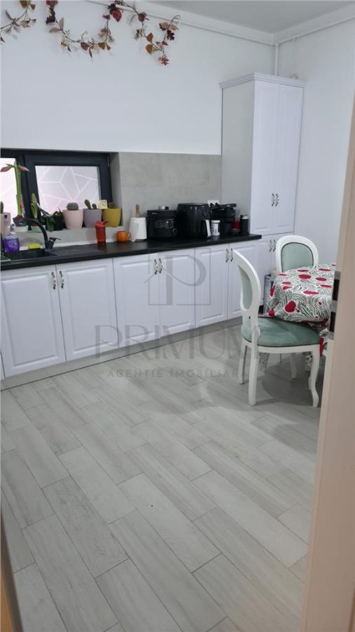 DUMBRAVITA - 4 CAM - DECOMANDAT - 2 BAI - LOC PARCARE - GRADINA - SPATIOS/LUMINOS - 