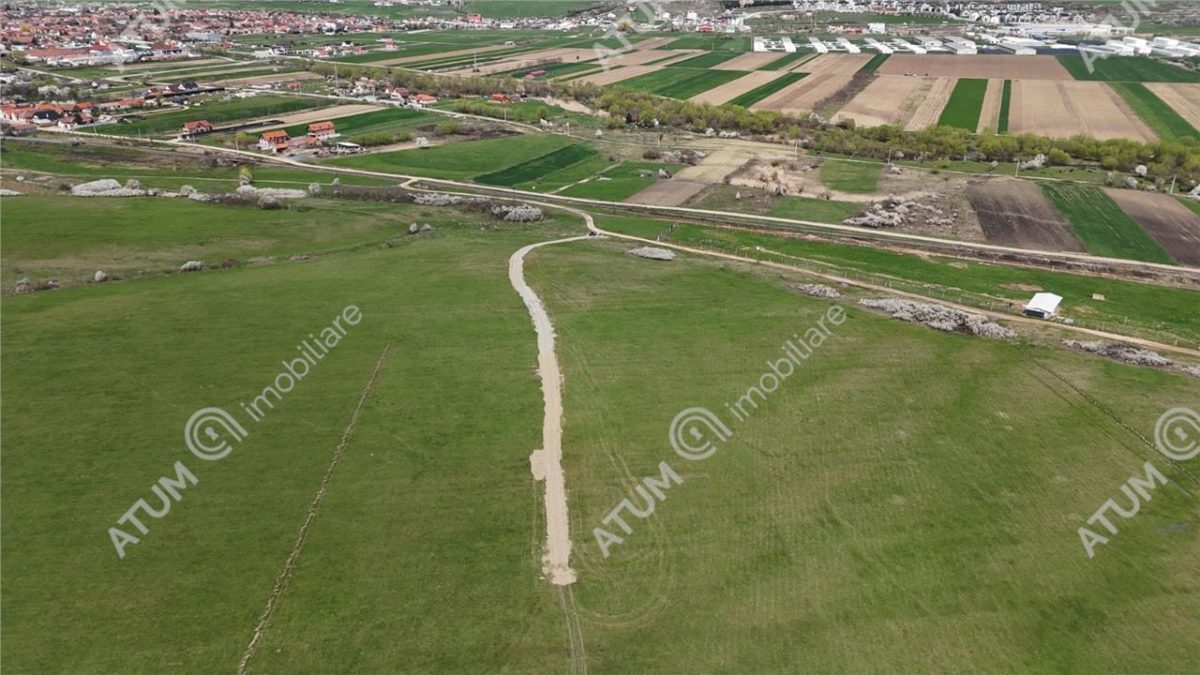 Parcela teren extravilan de 486 mp situat in Cristian - foto 2