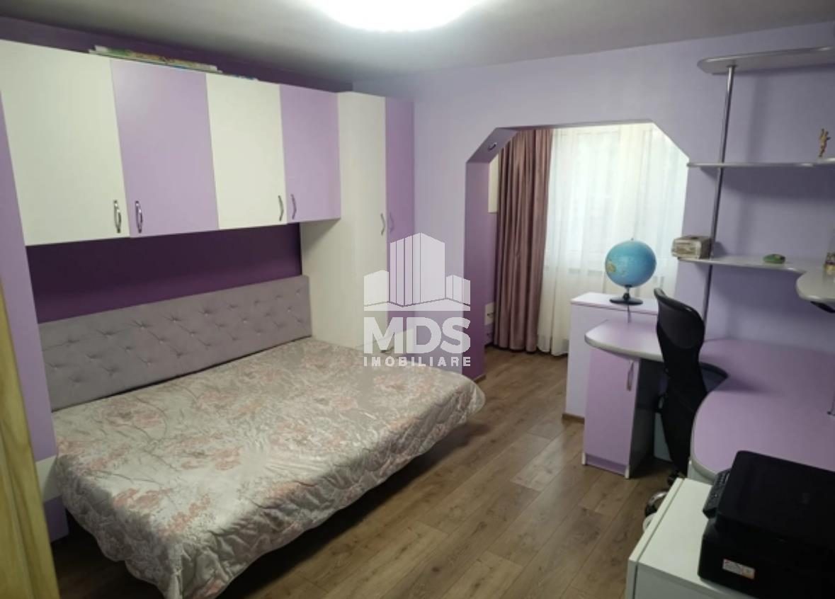 Decomandat, etaj 1 cu 2 bai si 2 balcoane - foto 4