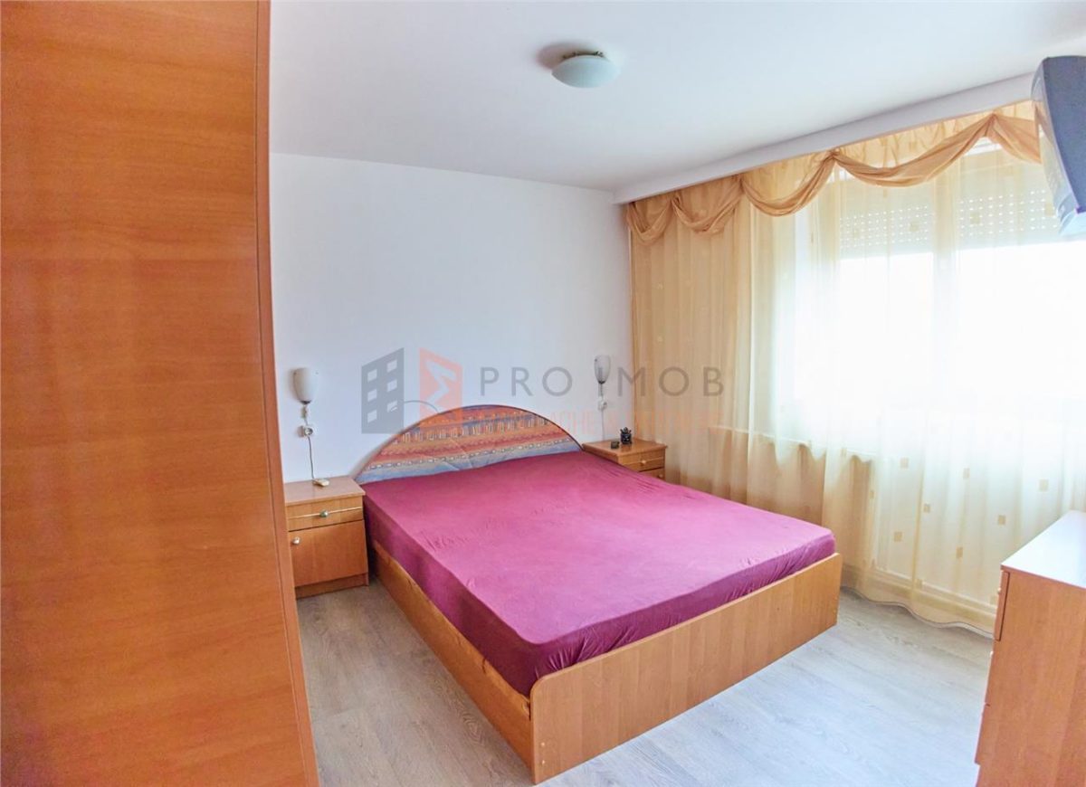 Apartament 2 camere decomandat in zona Crang - 