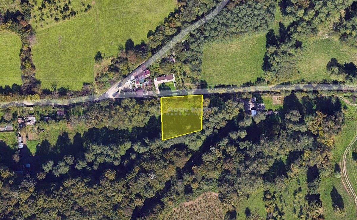 Resita, Teren Drept Intravilan, Langa Prau si Drum, 1308 Mp., 15 Euro/Mp., Renk - 