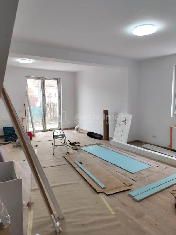 Vanzare -  Casa  - Vila - Prelungirea Ghencea - Dantelei - teren 245mp -210000E -  Comision 0! - foto 6