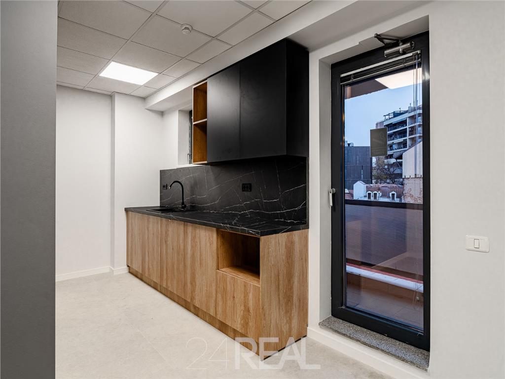 Dacia | 1 km Piata Romana | spatiu ready to move in - foto 3