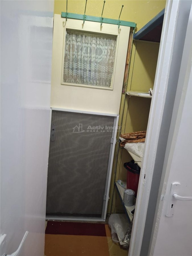 RESITA CHIRIE, APT 2 CAM, PARTER ZONA GOVANDAR - foto 12