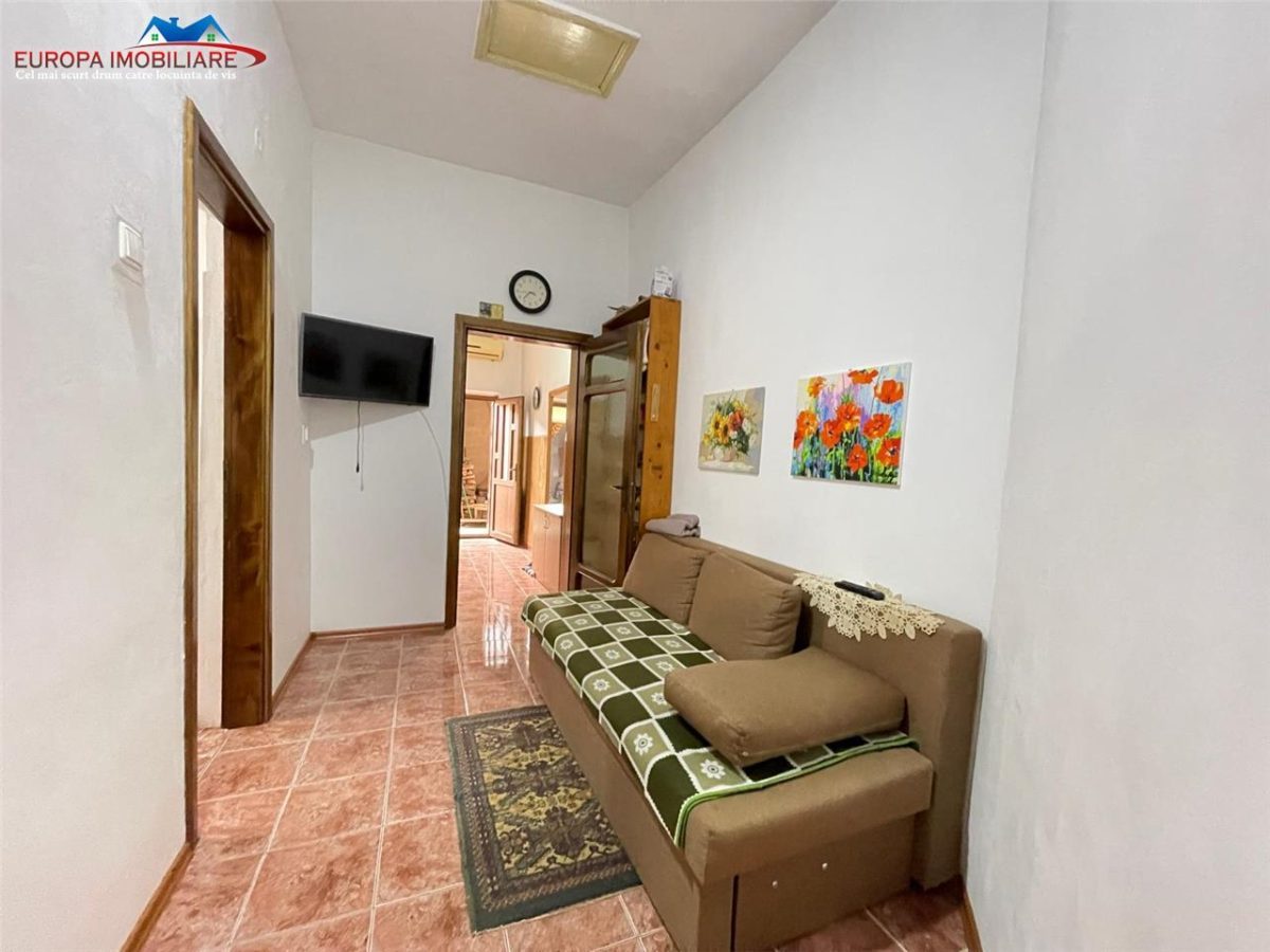 Casa de vanzare zona centrala-Tulcea - foto 2