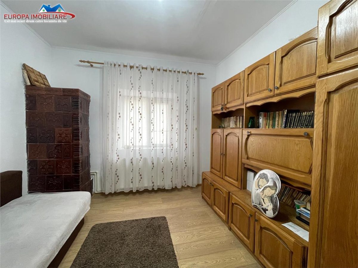 Casa de vanzare zona centrala-Tulcea - foto 3