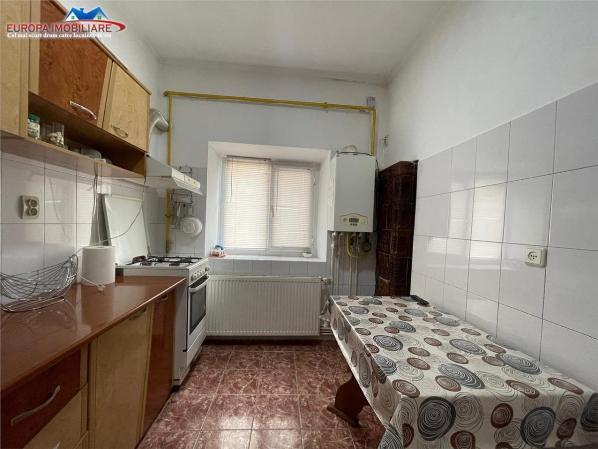 Casa de vanzare zona centrala-Tulcea - foto 6