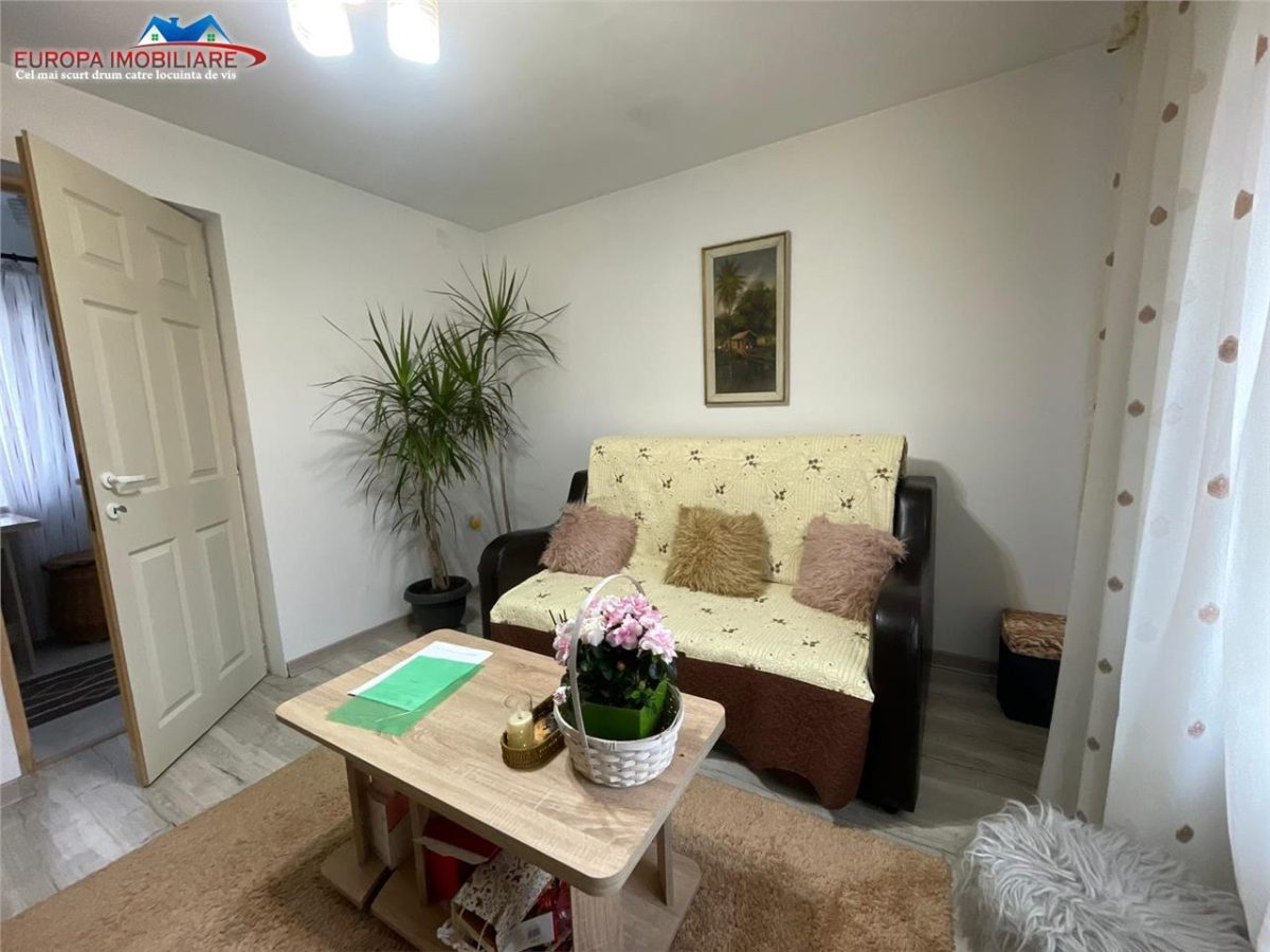 Casa  de vanzare zona E3 -Tulcea - foto 3