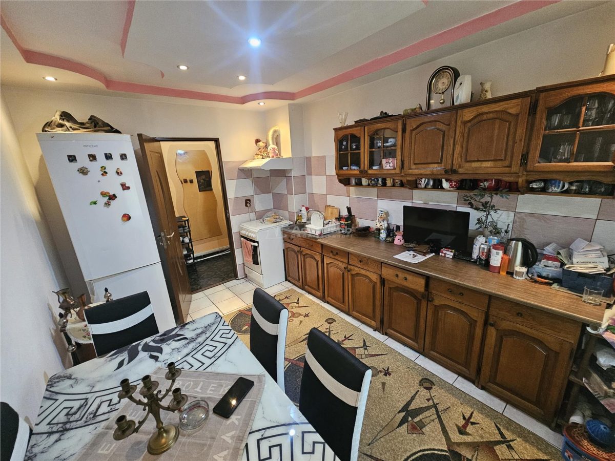 Resita, 3 Cam. Dec., Micro 4 - foto 7