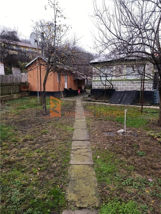 Casa tip parter zona Sarata Monteoru - 
