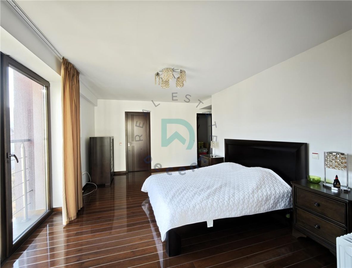 Apartament 4 camere, Brasovul Vechi - foto 18