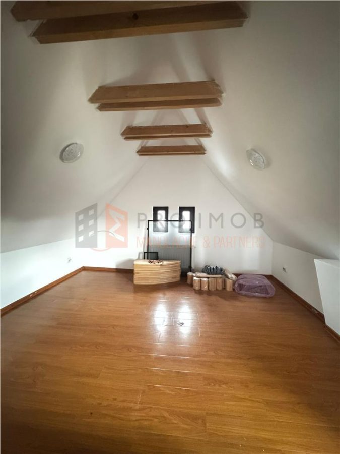 Casa tip P+1E+M zona Unguriu - foto 11