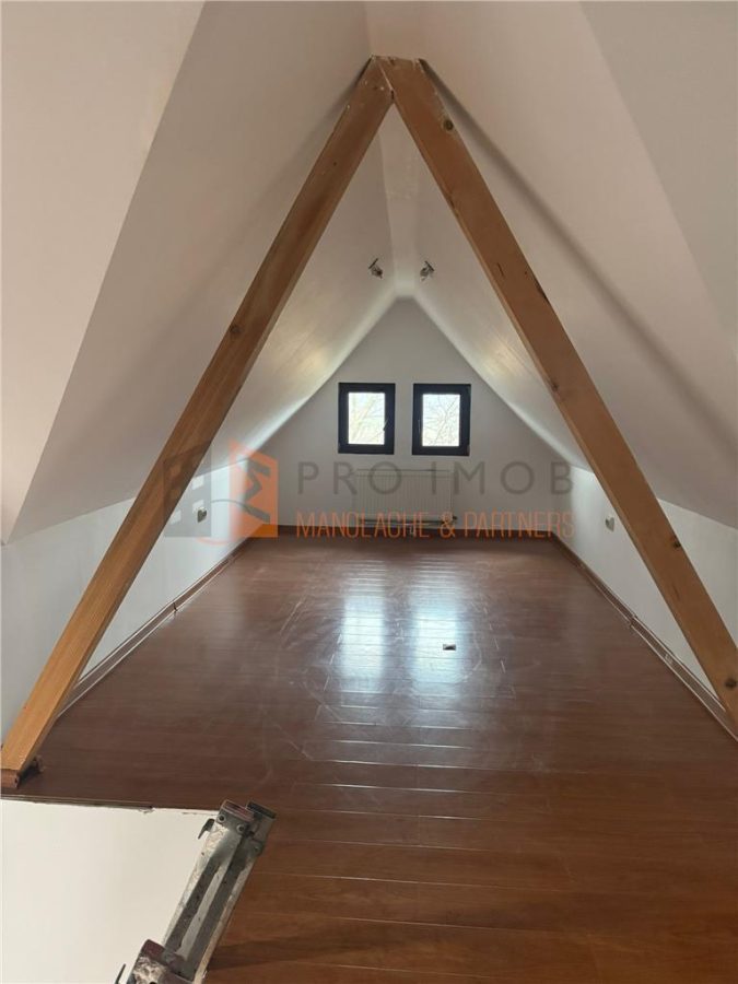 Casa tip P+1E+M zona Unguriu - foto 12