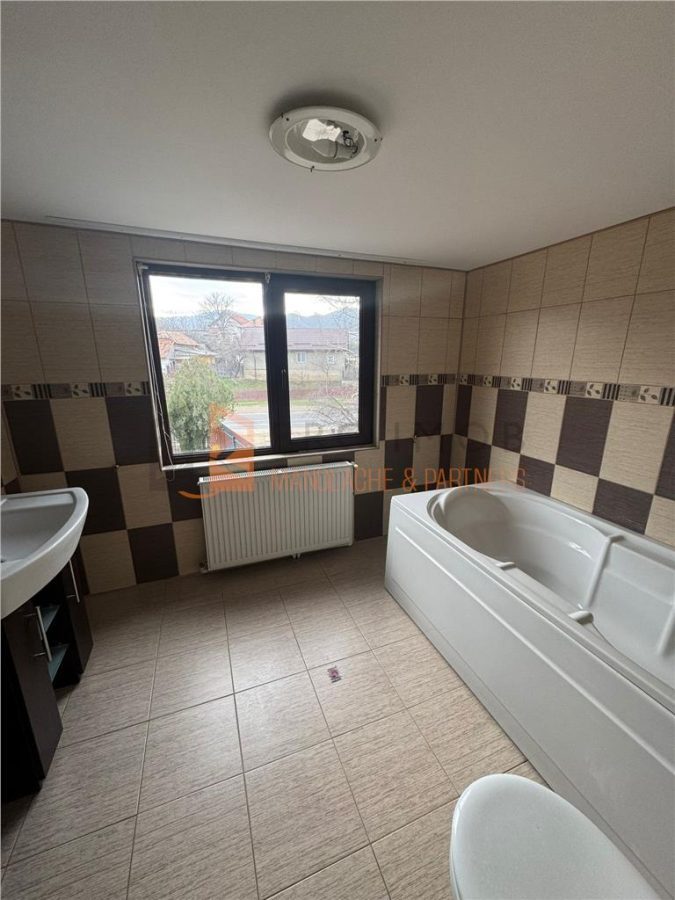 Casa tip P+1E+M zona Unguriu - foto 8