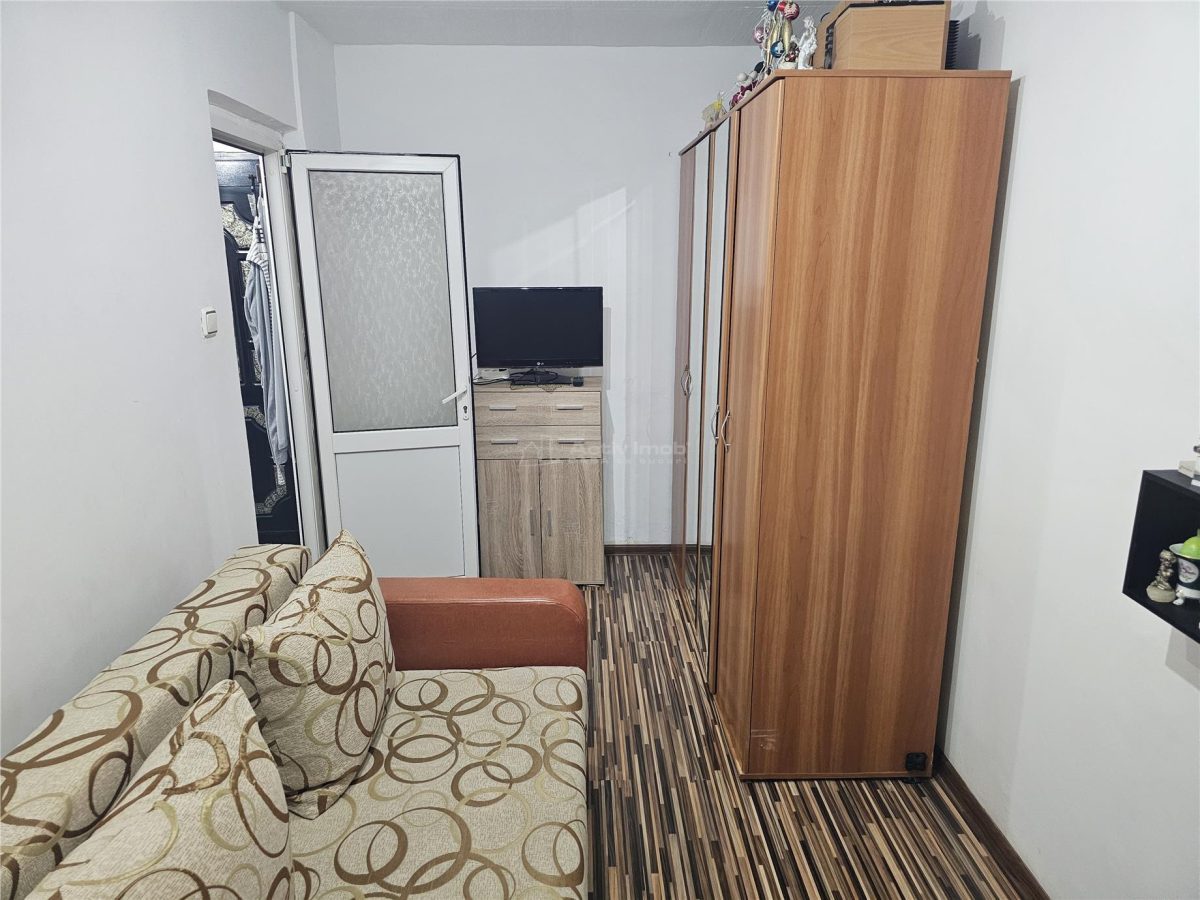 Resita, Garsoniera Mobilata+Utilata, Parter, Calea Caransebesului - foto 18