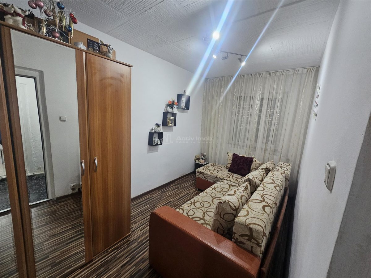 Resita, Garsoniera Mobilata+Utilata, Parter, Calea Caransebesului - foto 4