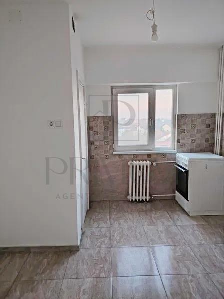 IULIU MANIU - 3 CAM - DECOMANDAT - 2 BAI - 2 BALCOANE - LIFT - ETJ. INTERMEDIAR - foto 2