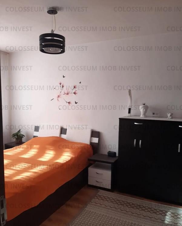 Garsoniera decomandat - zona Astra - 