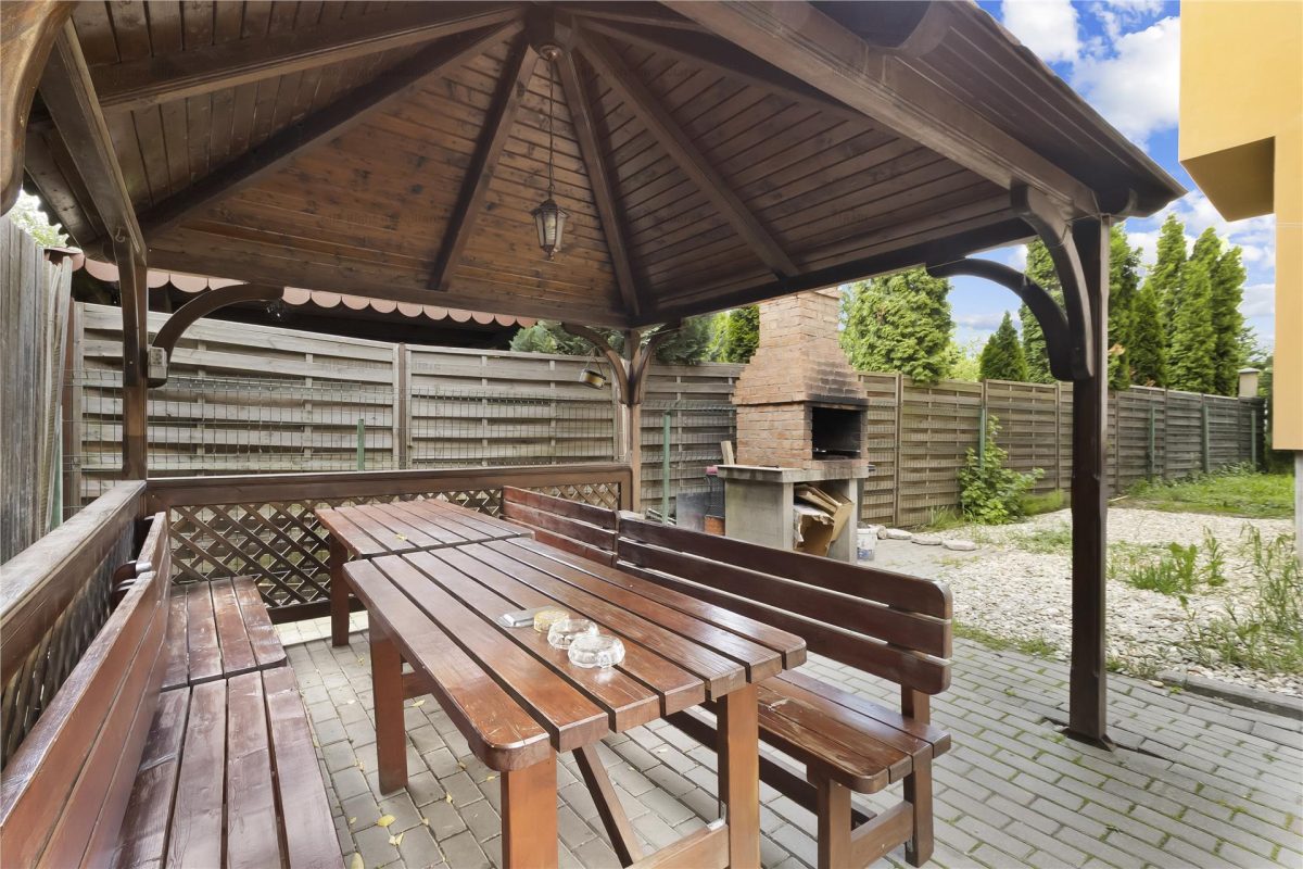 Afacere la cheie | Pensiune cu 10 camere | Sanpetru Brasov - foto 12