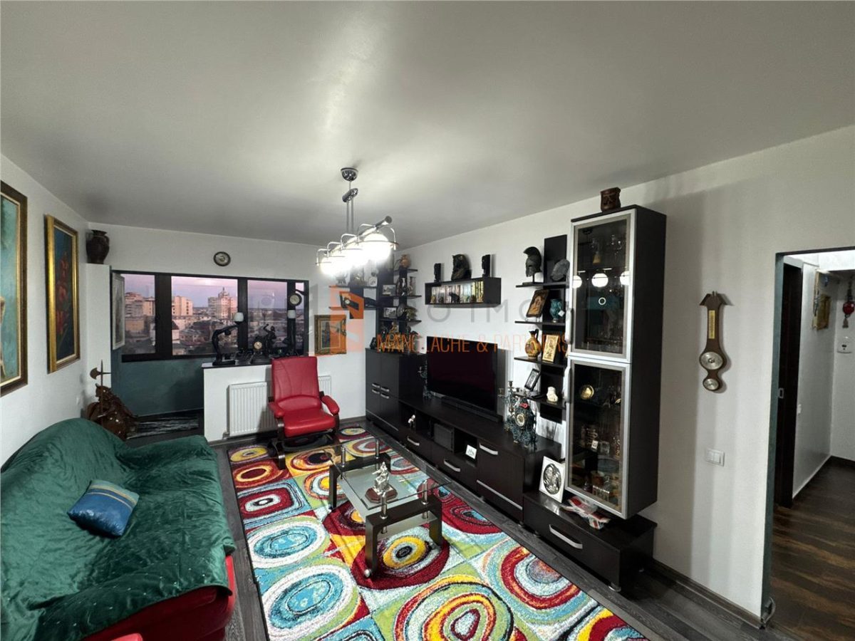 Apartament 3 camere cf 1 decomandat zona Ultracentral - foto 2