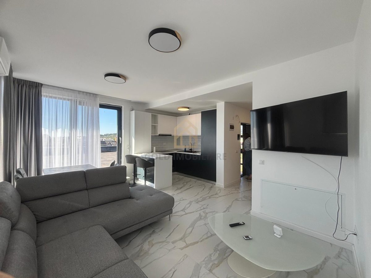 De închiriat Penthouse modern - foto 4