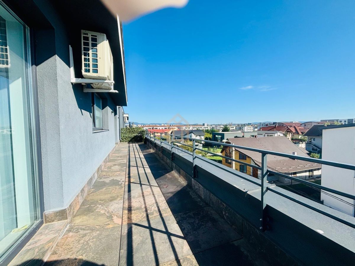 De închiriat Penthouse modern - foto 7