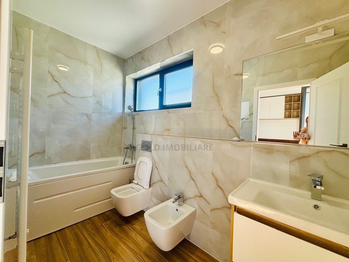 De închiriat Penthouse modern - foto 10