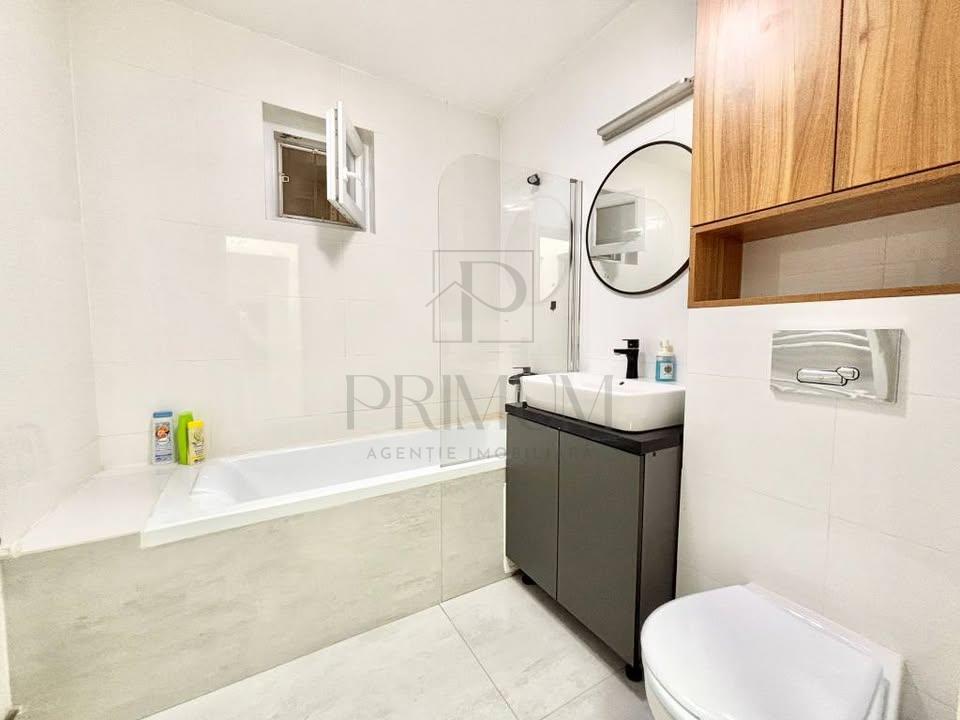 IULIUS MALL - 3 CAM - DECOMANDAT - CENTRALA - BOXA - MOBILAT - UTILAT - foto 9