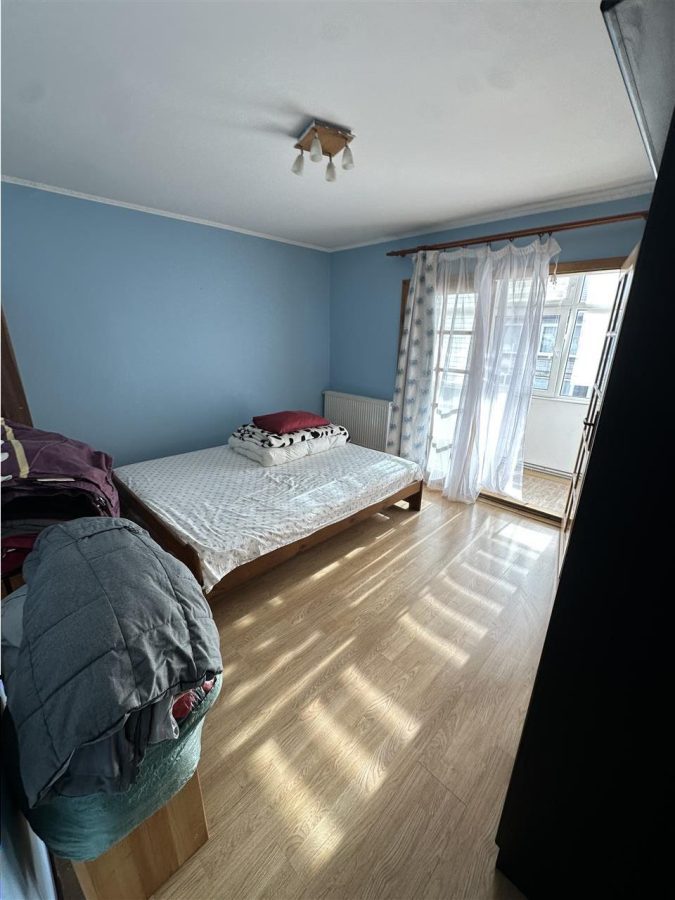 Decomandat, model mare cu 2 bai in zona Bucovina - foto 10