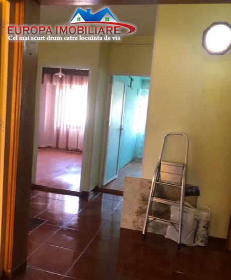 Apartament 3 camere de vanzare zona centrala Tulcea - foto 3
