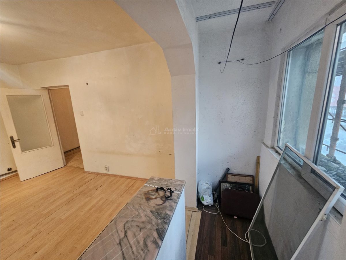 Resita, 2 Cam. Cf. 1, Et. 1, Micro 2 - foto 19