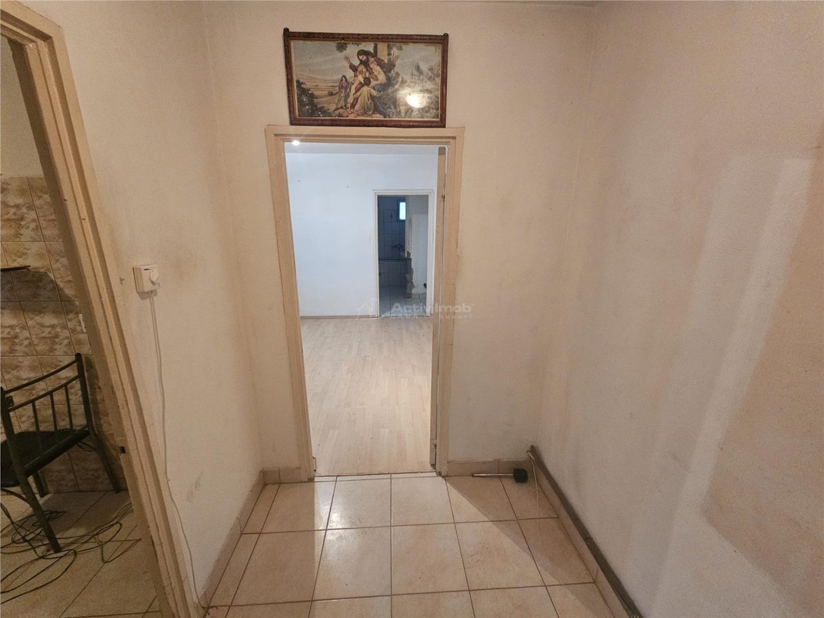 Resita, 2 Cam. Cf. 1, Et. 1, Micro 2 - foto 20