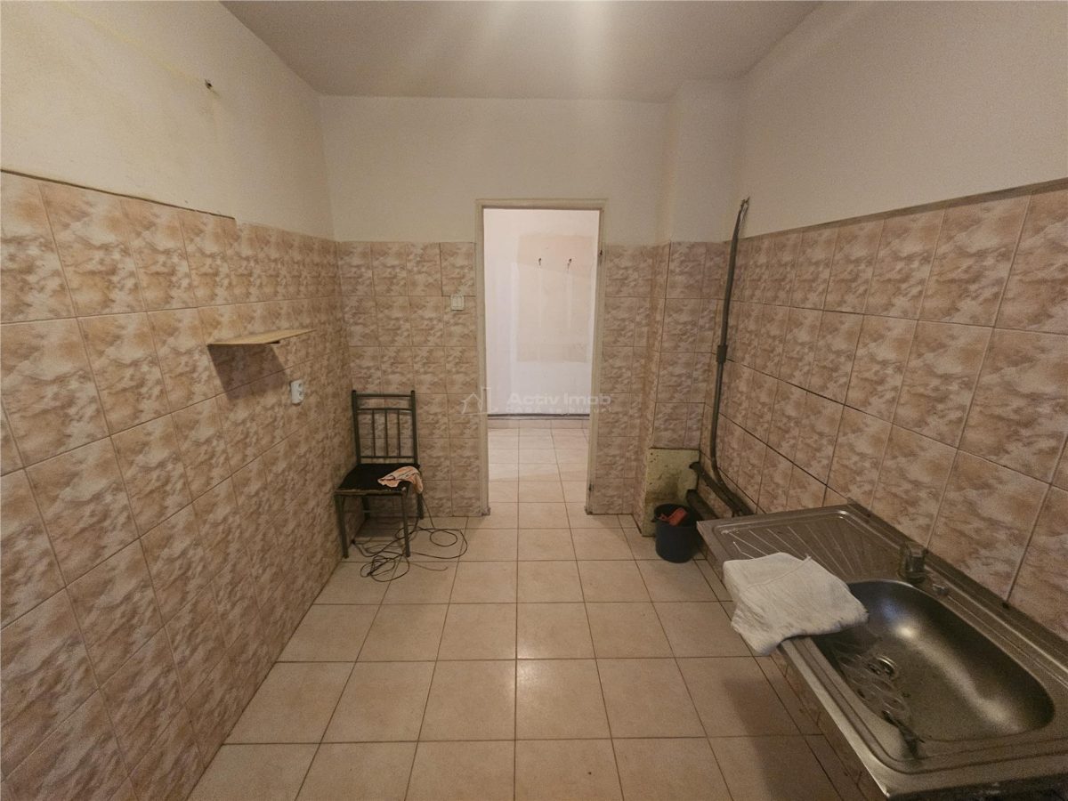 Resita, 2 Cam. Cf. 1, Et. 1, Micro 2 - foto 7