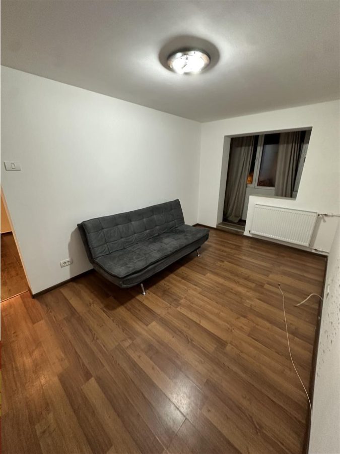 3 camere etaj 1 langa Mall - foto 2