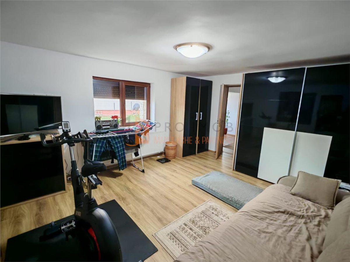 Casa tip parter zona Autorolla - foto 7