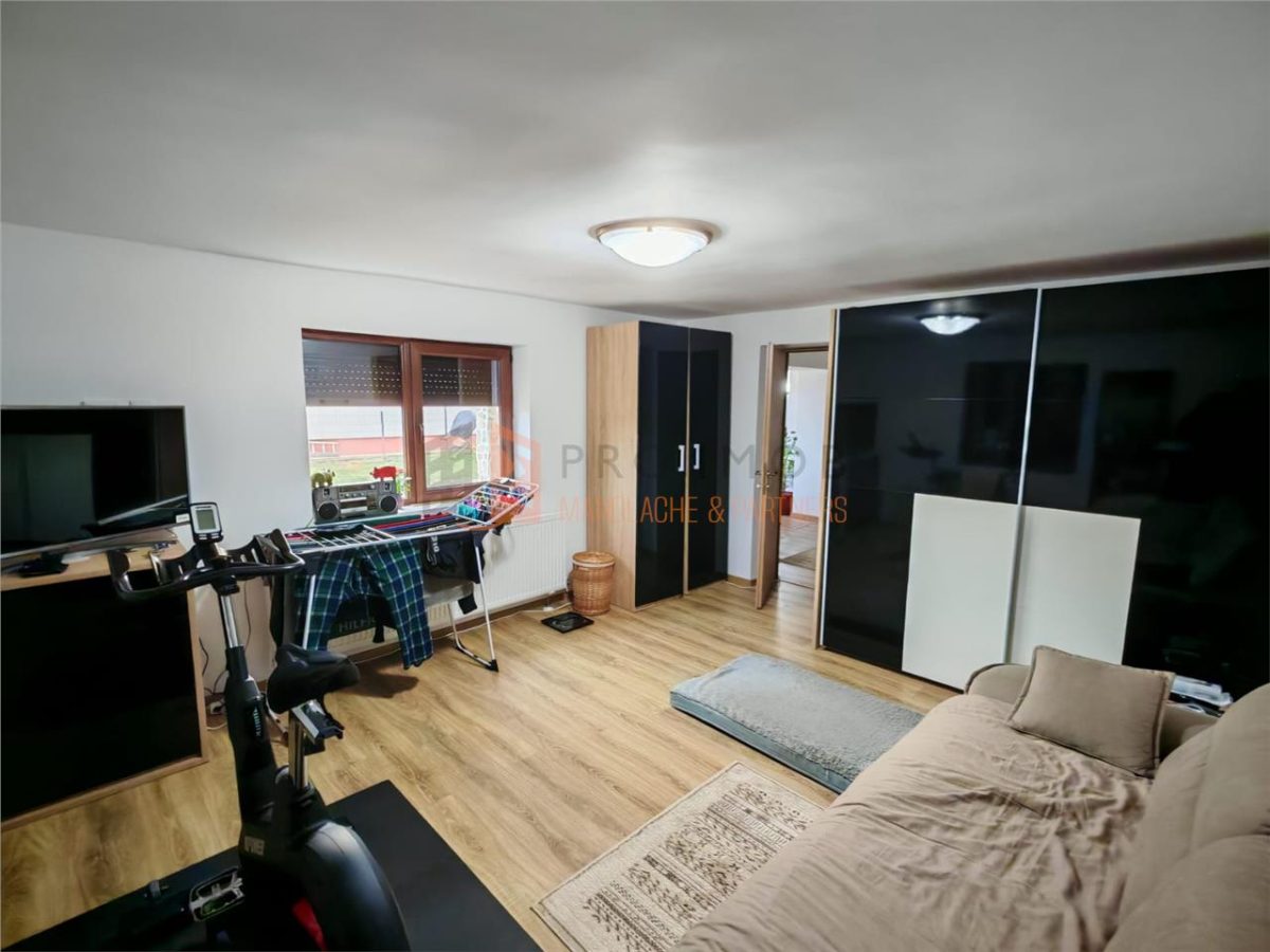 Casa tip parter zona Autorolla - foto 8