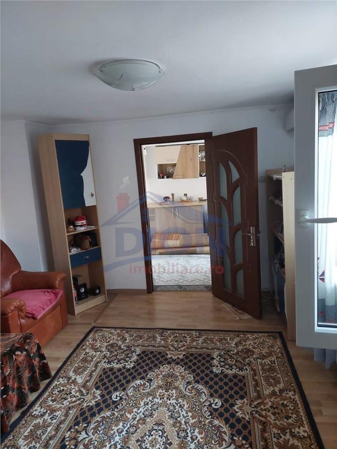 Casa si teren  in Tei -  Petricani - foto 5