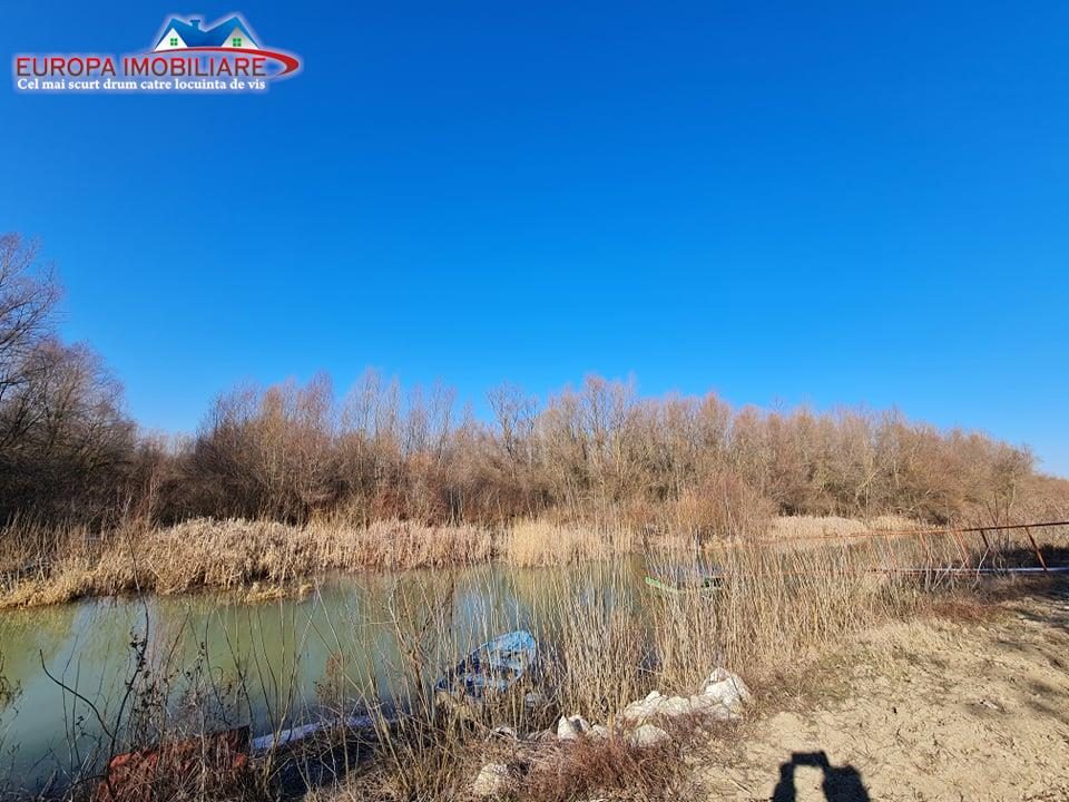 Teren intravilan cu deschidere la Dunare Loc. Pardina, Jud.Tulcea - 
