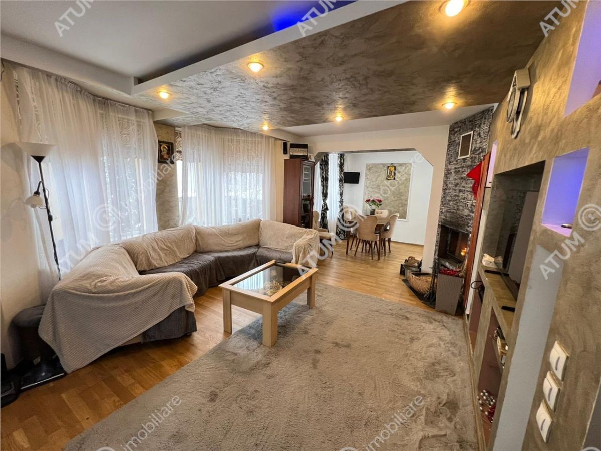 Casa individuala 8 camere 2 garaje 500 mp teren zona Selimbar - foto 6