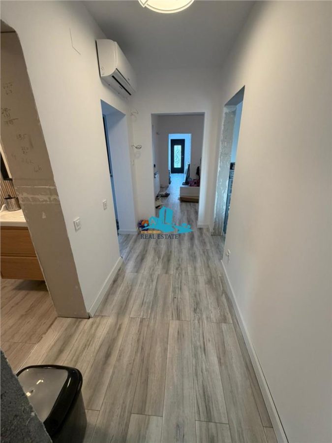 Vanzare casa 3 camere, 2 bai, curte 300 mp, Parc Bazilescu, renovata integral - foto 12